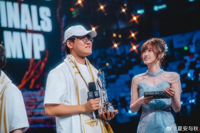 主持人夏安分享S15决赛返图：世间的每个当下皆为圆满