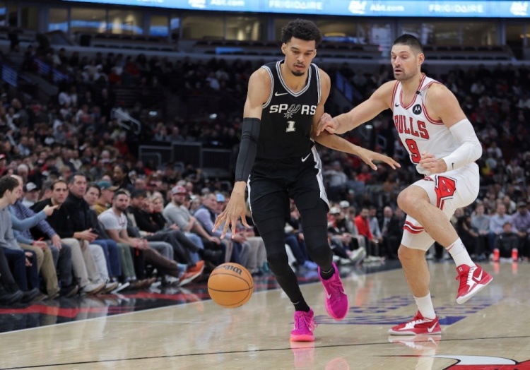 【转载】周一竞彩篮球强档:马刺重回正轨 公牛仍需努力(图1) 【转载】周一竞彩篮球强档:马刺重回正轨 公牛仍需努力(图1)