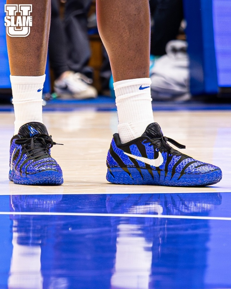 【NCAA】这配色相当吸睛!杜克大学球员上脚球队专属莫兰特Ja 3 PE!(图8) undefined