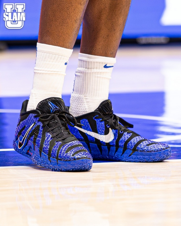 【NCAA】这配色相当吸睛!杜克大学球员上脚球队专属莫兰特Ja 3 PE!(图10) undefined