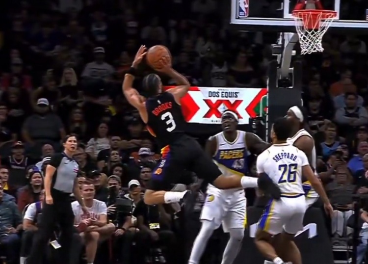 [有道理嘛?]太阳官方晒狄龙妖娆上篮瞬间：挂在卢浮宫吧️(图2)