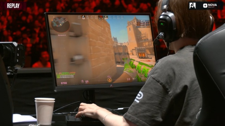 🎮预定top1？绝境Zywoo关键3杀带队制胜 小蜜蜂加时2-1淘汰绿龙