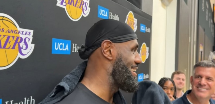 詹姆斯：我在努力回到从前那个自己的状态 每天的工作周而复始