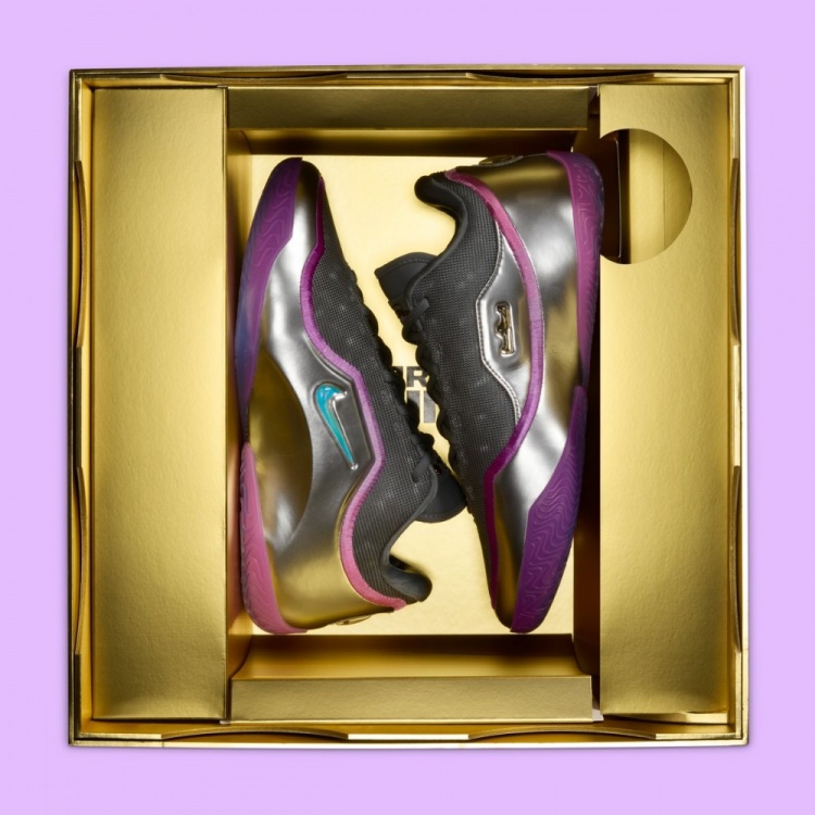 【篮球】詹姆斯上脚23代“Bubble Boy”配色球鞋 灵感源于湖人20年总冠军(图4) 【篮球】詹姆斯上脚23代“Bubble Boy”配色球鞋 灵感源于湖人20年总冠军(图4)