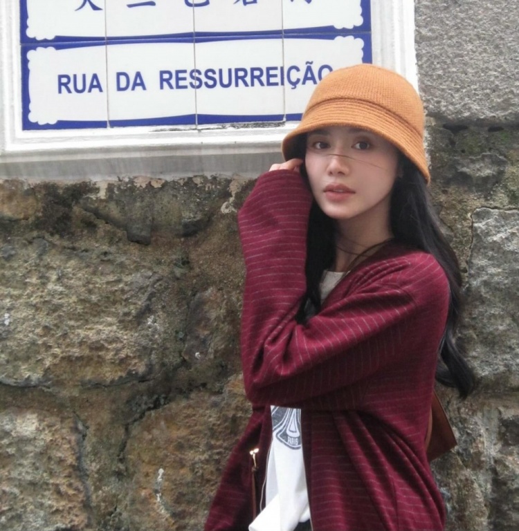 【体坛热评】满屏都是腿！知名女主播美娜晒近照 大✨长腿吸⚽睛⚾(图7)