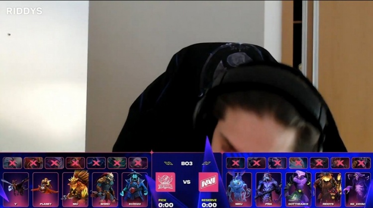 🎮BLAST5：优势期慢了一步 压制虚空不及时 战车0-1被Navi翻盘