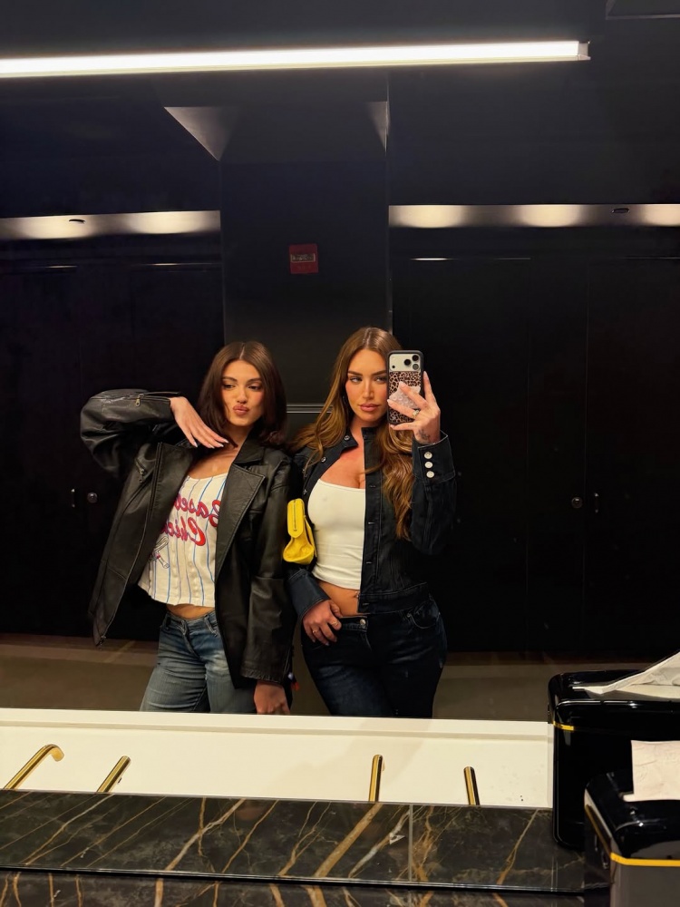 【雄鹿】魅力四射!性感名媛Anastasia观战湖人 布朗尼&格里芬是其粉丝(图3) 【雄鹿】魅力四射!性感名媛Anastasia观战湖人 布朗尼&格里芬是其粉丝(图3)