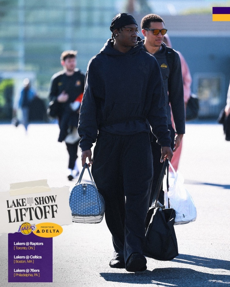 【球迷看点】开启东部三连客!湖人登机照:里夫斯似八村小弟 范德彪化身潮男(图1) 【球迷看点】开启东部三连客!湖人登机照:里夫斯似八村小弟 范德彪化身潮男(图1)