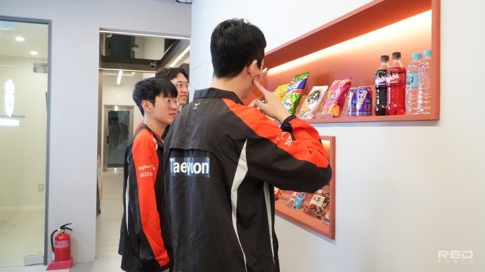 【QY球友会】NS晒队员参观照:Ns RedForce入职培训结束❗