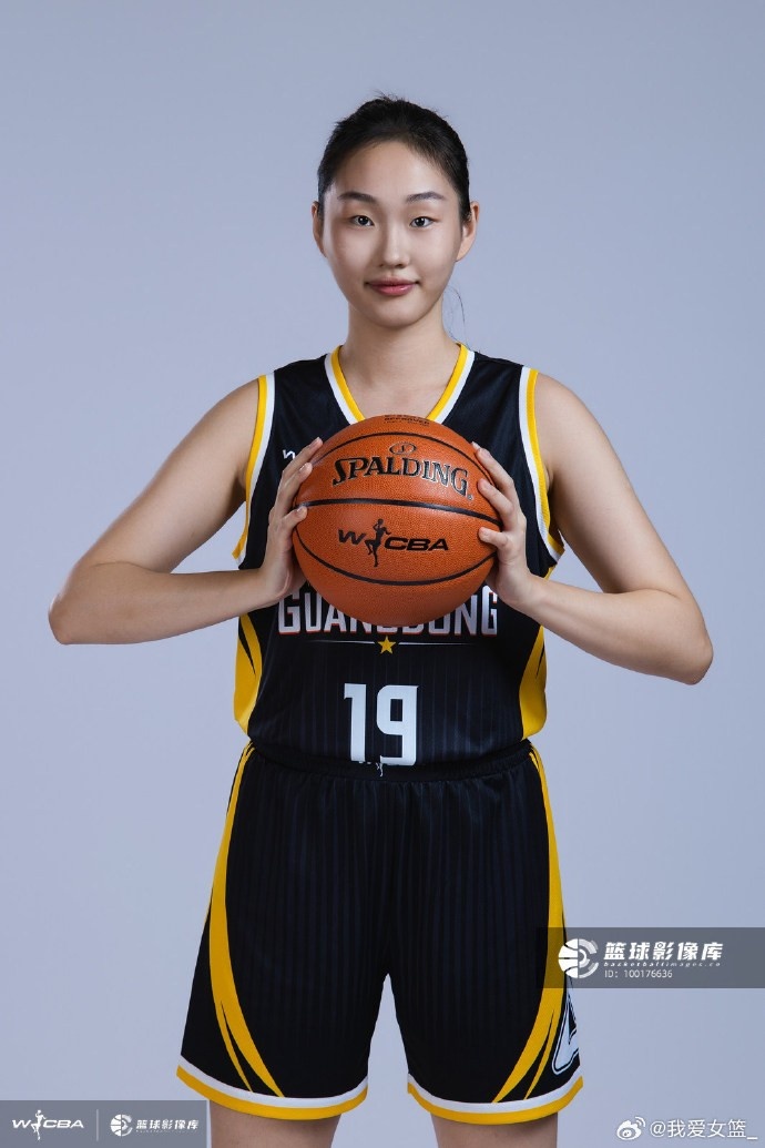 WCBA盘点:新赛季各队大胆启用年轻球员 为赛场注入崭新活力