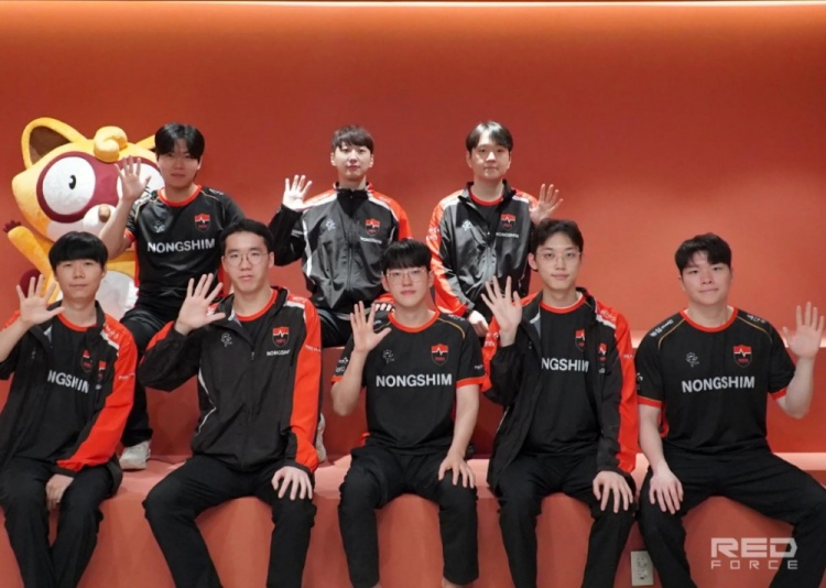 【万博电竞】挺进Kespa杯四强,NS发布队伍合照:我会在上岩现场见你