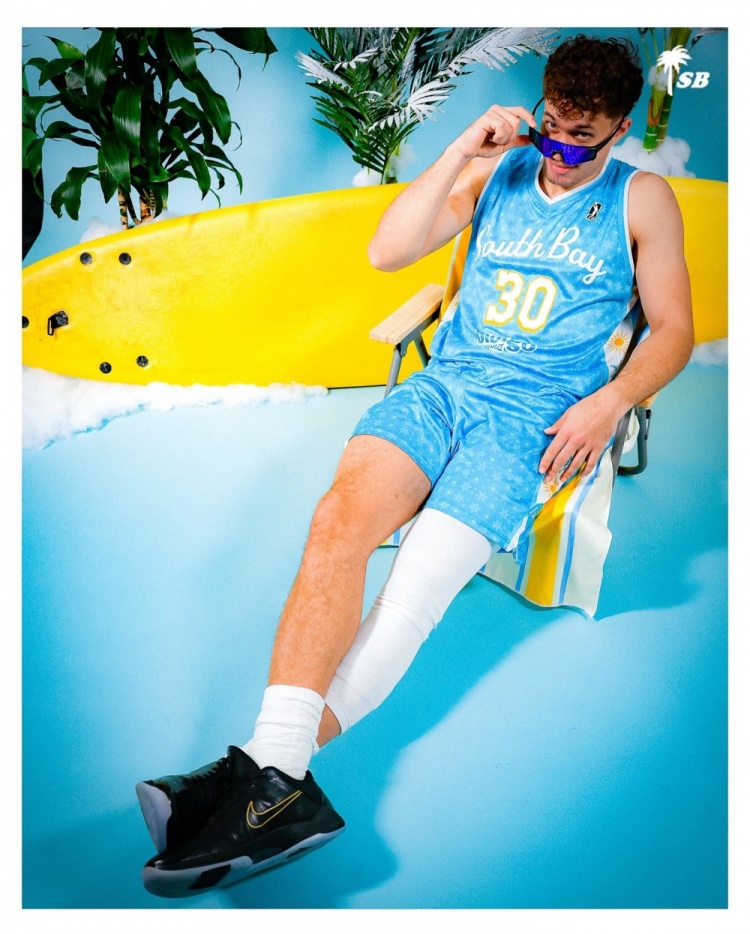 【体坛热点】这球衣颜值高⚽!南湾湖人推出雪季加州❗主题球衣!(图4) undefined