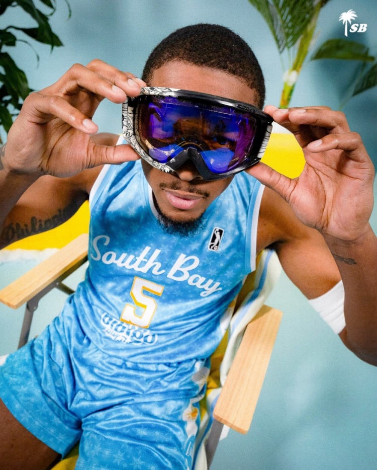 【体坛热点】这球衣颜值高⚽!南湾湖人推出雪季加州❗主题球衣!(图6) undefined