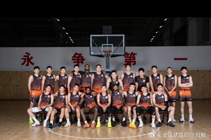 【赛事播报】刘毅晒定妆照:➡️总会遇到难题 总能找到答案 第六年 迎难而上(图3) 【赛事播报】刘毅晒定妆照:➡️总会遇到难题 总能找到答案 第六年 迎难而上(图3)