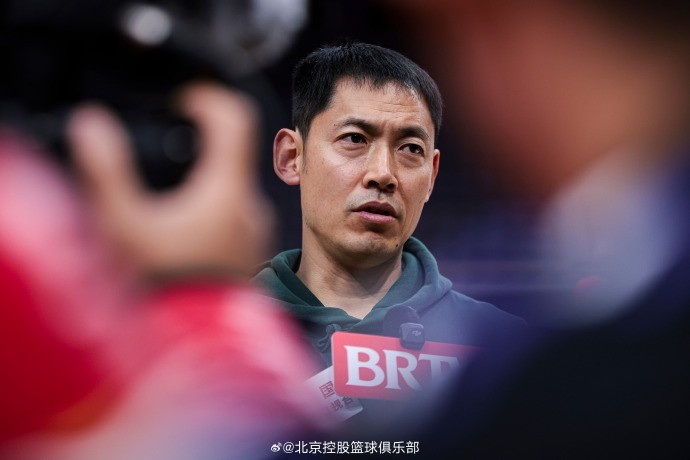 【体育报道】揭幕战早场训练踩场图来了!大战在即 北控男篮全力以赴(图5) undefined
