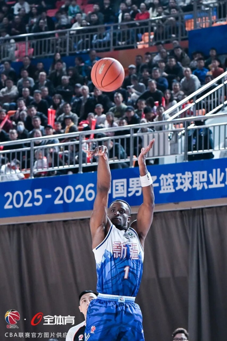 【中国篮球】新疆❗伊力特❕❕五人上双战胜福建 迎来新赛季开门红(图10) undefined