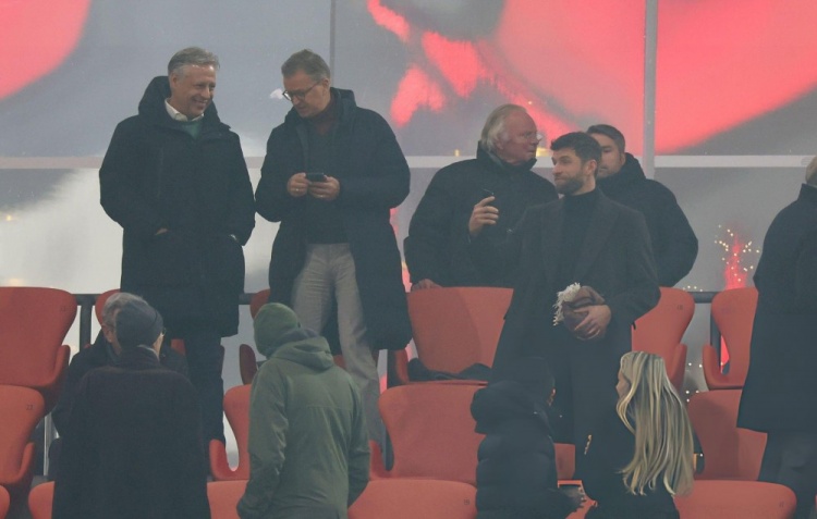 在看看谁来了！穆勒回到拜仁主场，观战对阵美因茨的德甲比赛