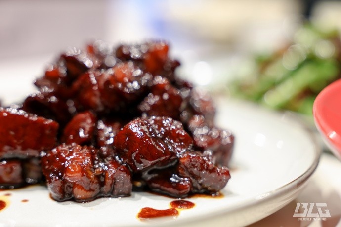 BLG深夜分享美食:今日份夜宵已就位,大厨努力学习新菜系中