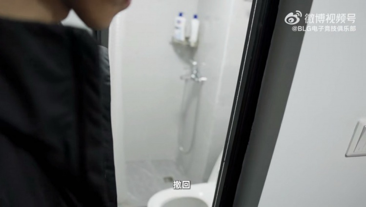 【QY球友会】媒体人：刷到京东给外卖骑手提供的宿舍 感觉比BLG选手住的还好点