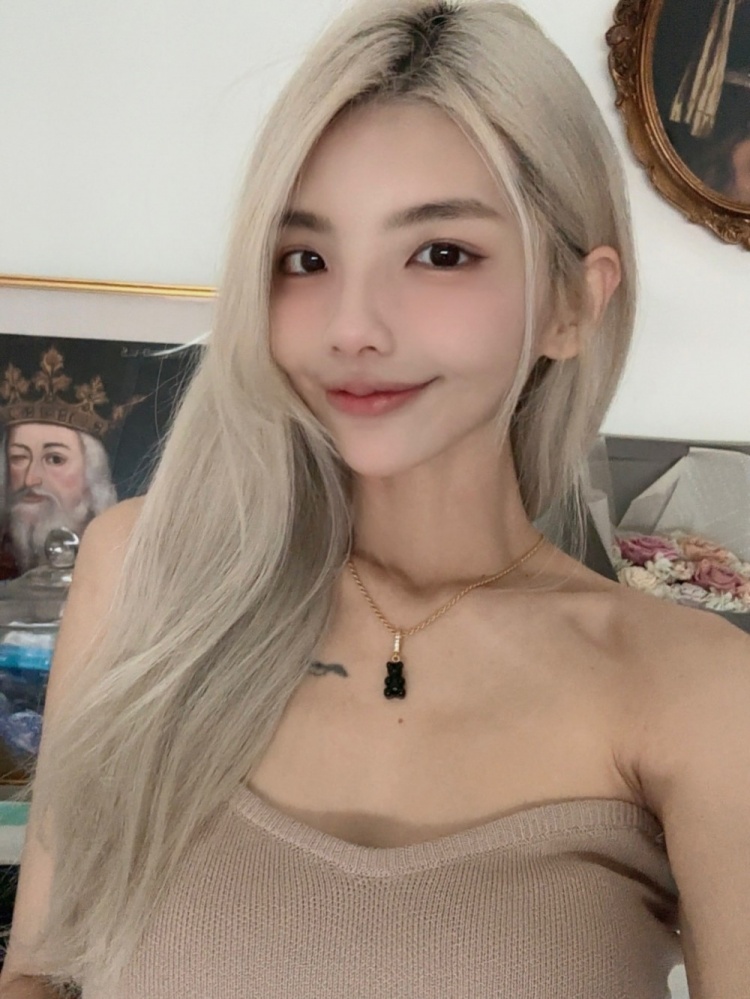 【有趣体育】美女球迷表白东契奇:我下辈子非你不嫁 就这么约定好了(图7) undefined