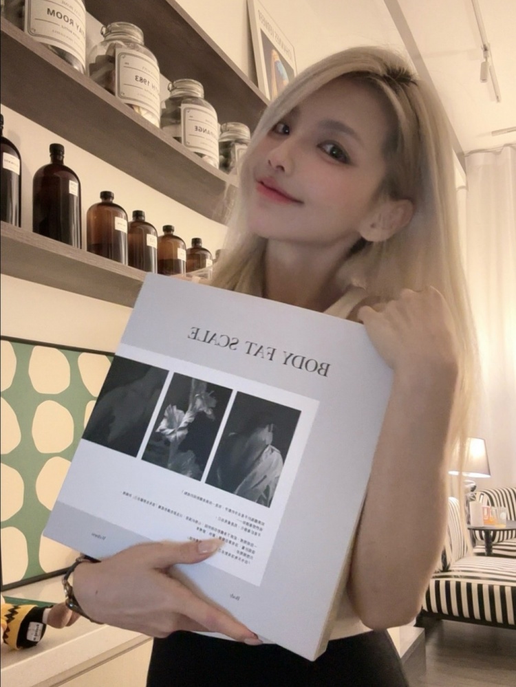 【有趣体育】美女球迷表白东契奇:我下辈子非你不嫁 就这么约定好了(图6) undefined