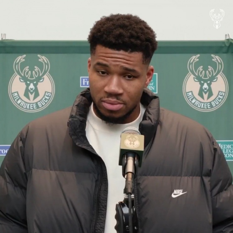 字母哥谈恢复：感觉不错 我一直在训练 我等不及回到场上打球了