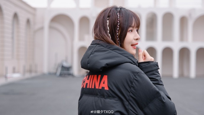 瞳夕晒照：天气变冷咯 太需要保持温度锁定风度的保暖羽绒服啦
