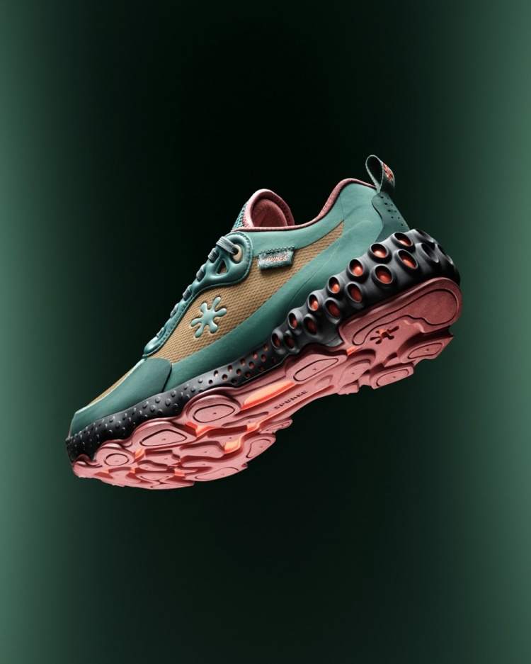 [推荐]库里入场穿着设计师Salehe Bembury鞋款 后者打造过指纹洞洞鞋(图4)