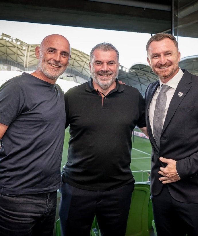 [中国足球]刘闻超：趁着假期穆斯卡特回到了澳大利亚，与波帅会面(图3)