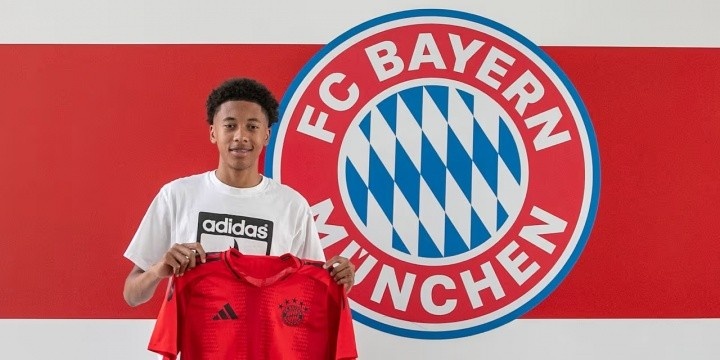 罗马诺：拜仁接近与完成首秀的16岁小将基亚拉续约，协议几乎敲定