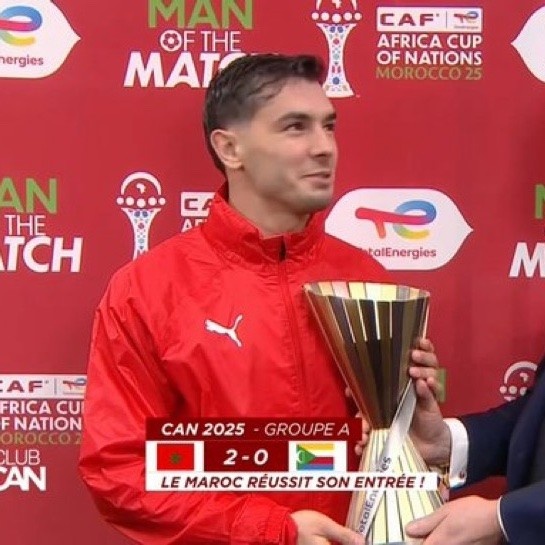 造点+破门！迪亚斯当选非洲杯揭幕战全场最佳球员