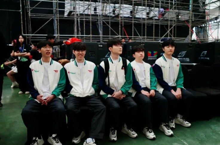 【球盟会】MVKE分享T1越南行返图：与T1度过了难忘的一天