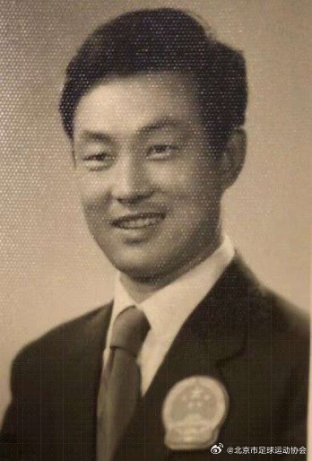 [球迷报道]中国足球裁判界资深前辈苏德利去世，享年86岁️(图2)