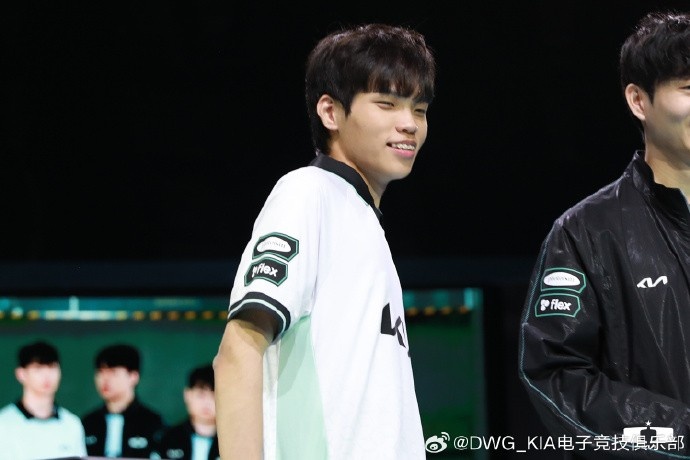 DK晒见面会活动照:请大家多多期待2026年的Dplus Kia