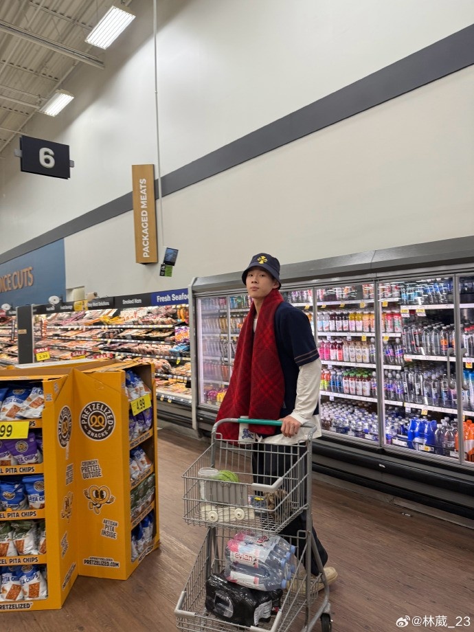 [体育头条]新的一年继续加油！林葳更新社媒晒出一组个人帅照(图2)