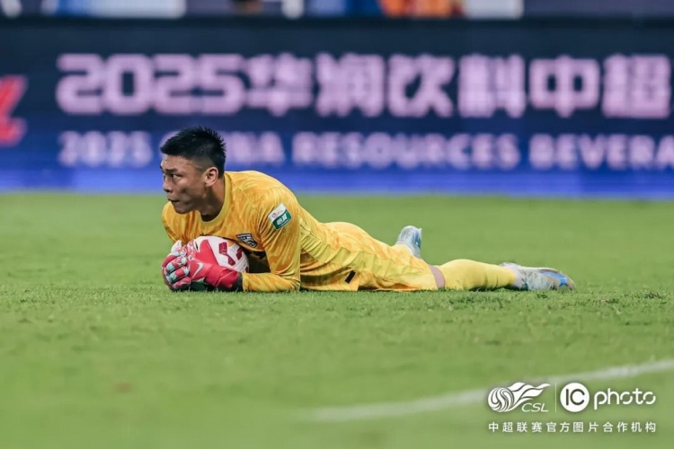 [体育资讯]离队公告｜感谢同行一载 祝福邵镤亮未来一切精彩(图2)