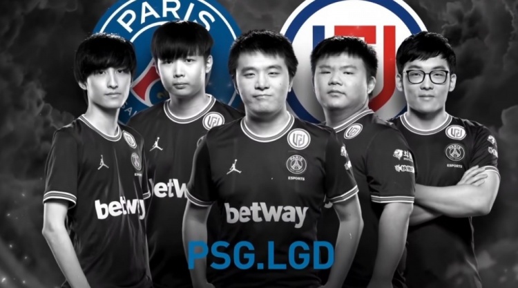 23谈心目中历史最强队伍：21年LGD 我记得和他们交手 根本ban不完