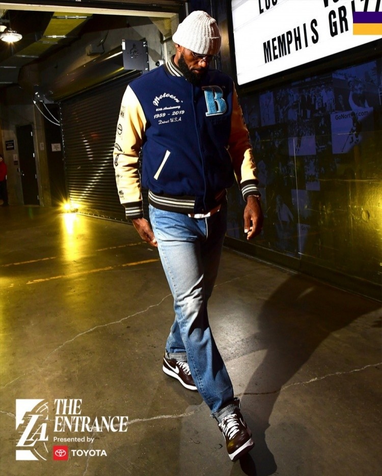 【你怎么看？】今日穿搭由女儿亲自搭配！老詹头：我的小公主把我照顾得真好(图2)