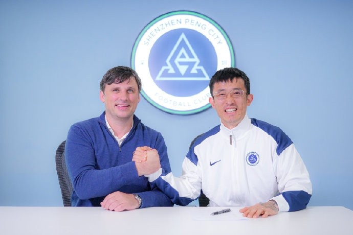 [球迷报道]再启新程｜深圳新鹏城与于睿、姜至鹏完成续约(图2)