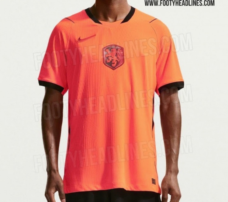 【精彩资讯】荷兰2026世界杯主场球衣谍照：经典亮橙色主色调，队徽炫彩渐变(图3)