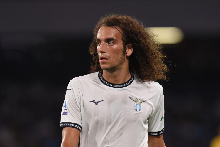 记者:贡多齐踢完佛罗伦萨与拉齐奥队友告别,次日中午飞抵土耳其