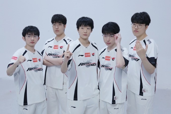 AL发布选手日常返图：定妆照拍摄花絮太suai了呀