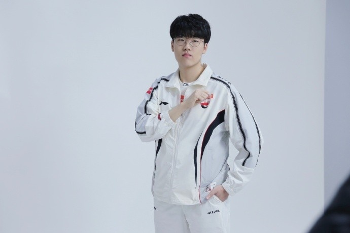 AL发布选手日常返图：定妆照拍摄花絮太suai了呀