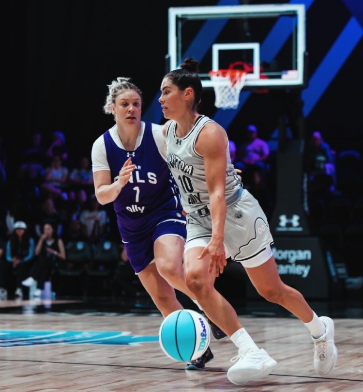 [每日资讯]⚽鞋不行⭐？UA代言人⬅️普拉姆比赛没穿UA球鞋 品牌表示正寻找解决方案(图1)