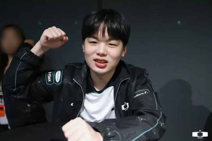 【蜗牛电竞】DK分享队员第一周比赛日返图：看看我们的选手们