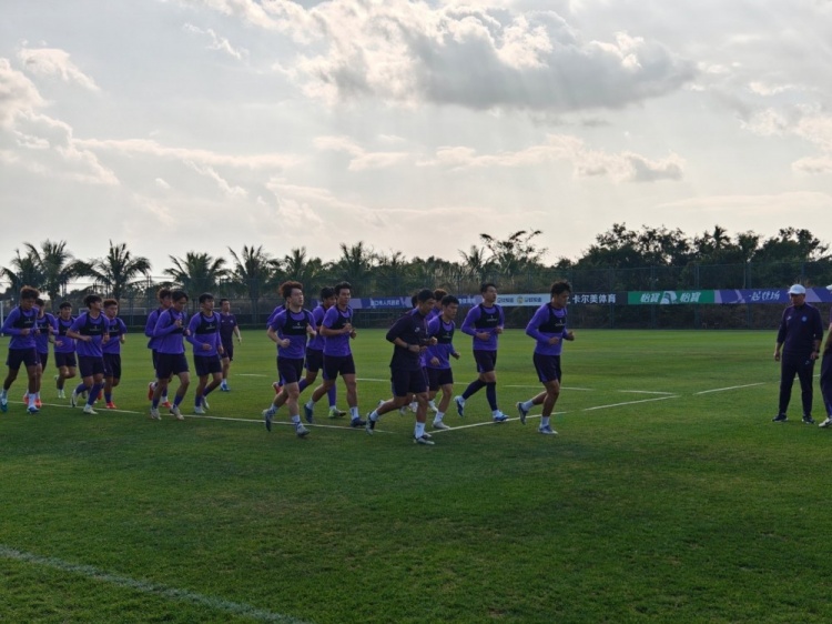 【推荐】记者：试训球员日火瓦体目前已不在天津津门虎队中(图1)