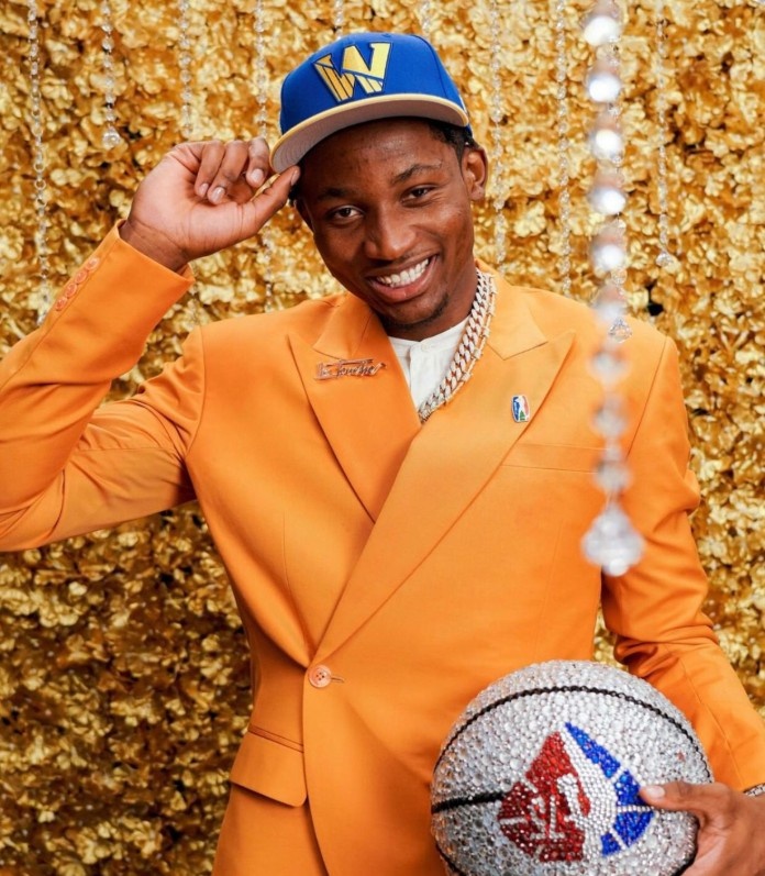 【有道理嘛?】键盘侠|赶紧用库明加换德罗赞和拉文！勇士就该让追梦打替补(图2)