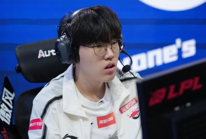 【球盟会】Kael：因为有几名选手感冒了，所以我们要调整好我们的健康