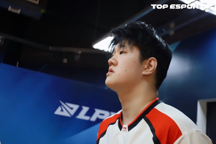 【蜗牛电竞】TES发布战胜IG赛后返图：每一份拼搏都有回响！