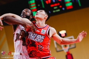 广州龙狮李祥波左膝盖受伤情况公布